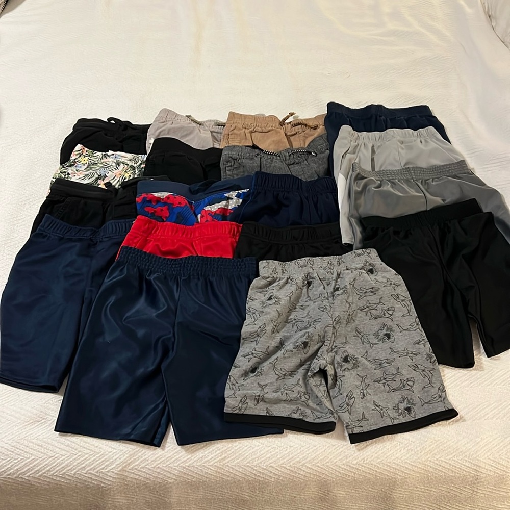 Lot of 18 Boys size 5T shorts